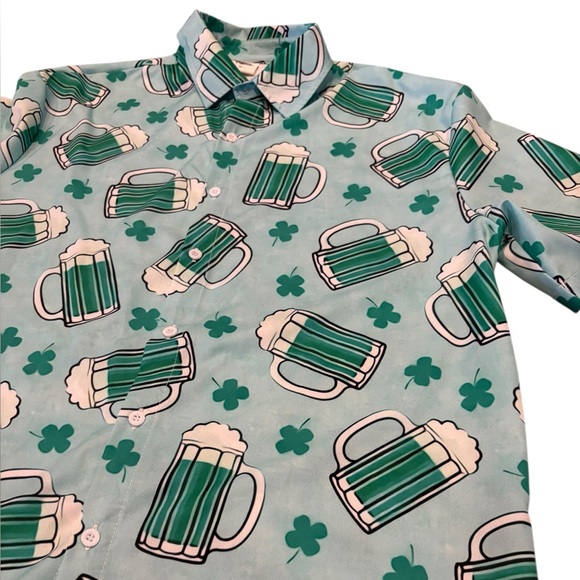 Catch the Waves Men's St. Patrick's Day Beer Button Down Shirt Size Medium - Picture 2 of 5